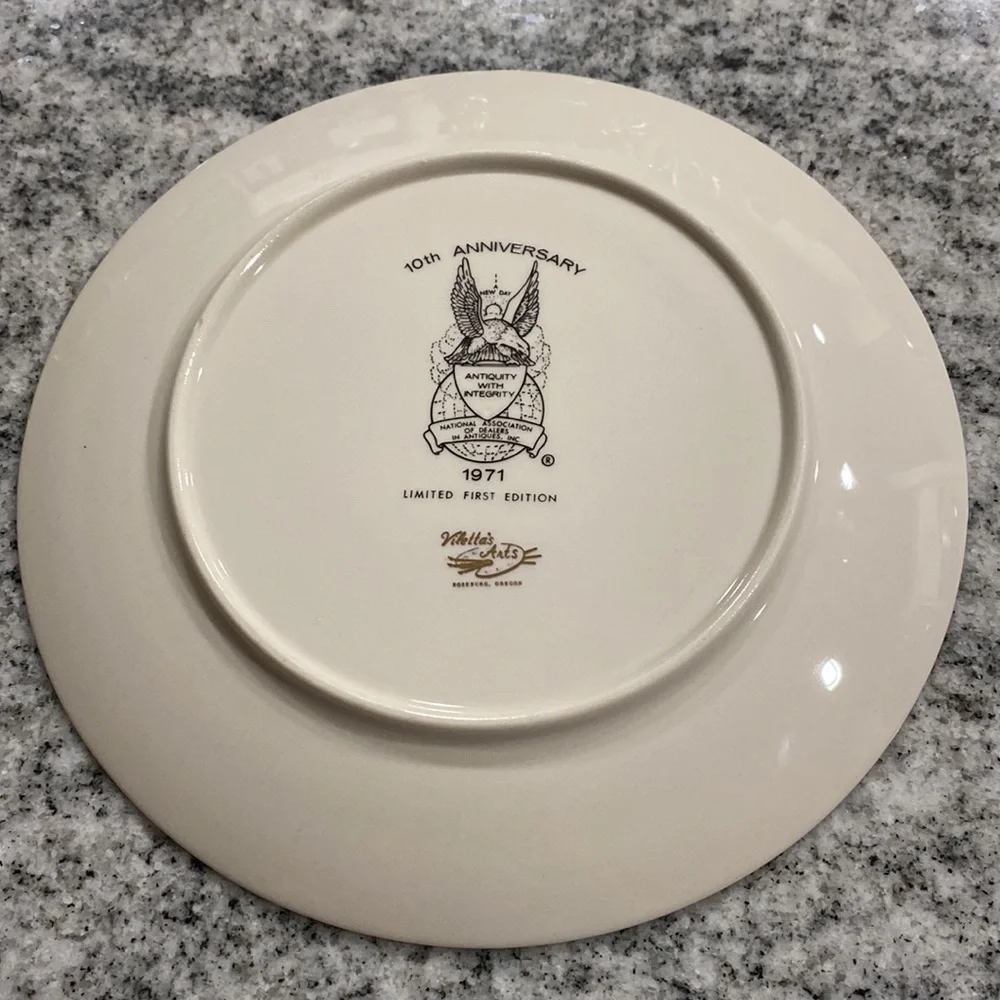 Rare Vintage Pink Viletta Arts Calendar Plate - 1971 Collector's Accent!